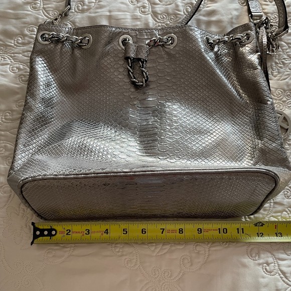 MICHAEL KORS Frankie Metallic Leather Crocodile-embossed Large Shoulder Bag - Picture 10 of 10